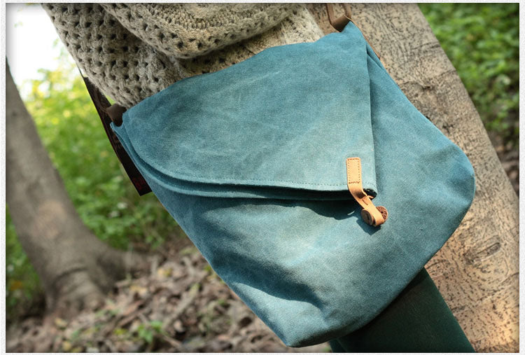 Women's Canvas Messenger Bag