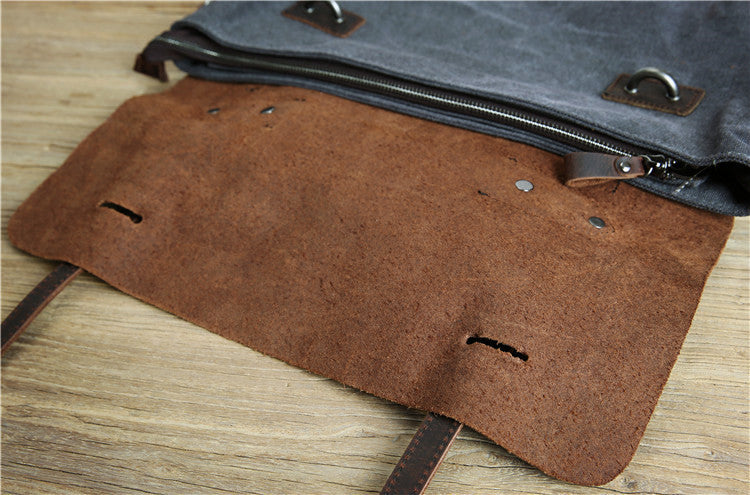 Classic Heritage Messenger Bag