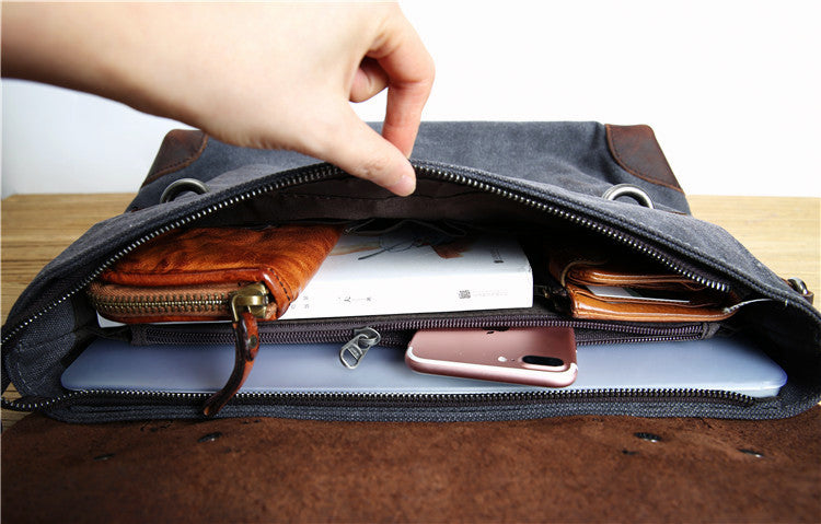 Classic Heritage Messenger Bag