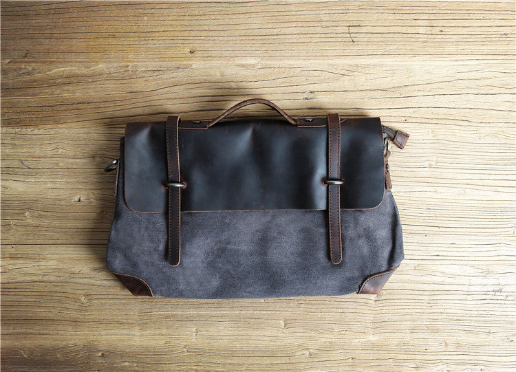 Classic Heritage Messenger Bag